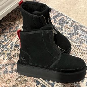UGG Neumel Platform Zip